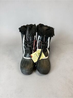 Tamarack Kids Black Snow Boots size 2 3M Thinsulate Waterproof